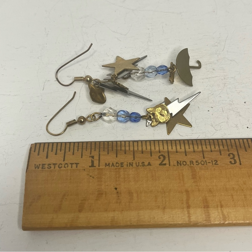 Vintage Isle of Magic Gold Cat and Star Blue Bead Dangle Earrings - Picture 4 of 4